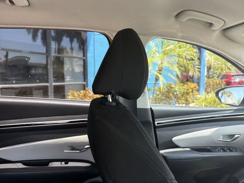 Used 2023 Hyundai Tucson SE FWD image 16