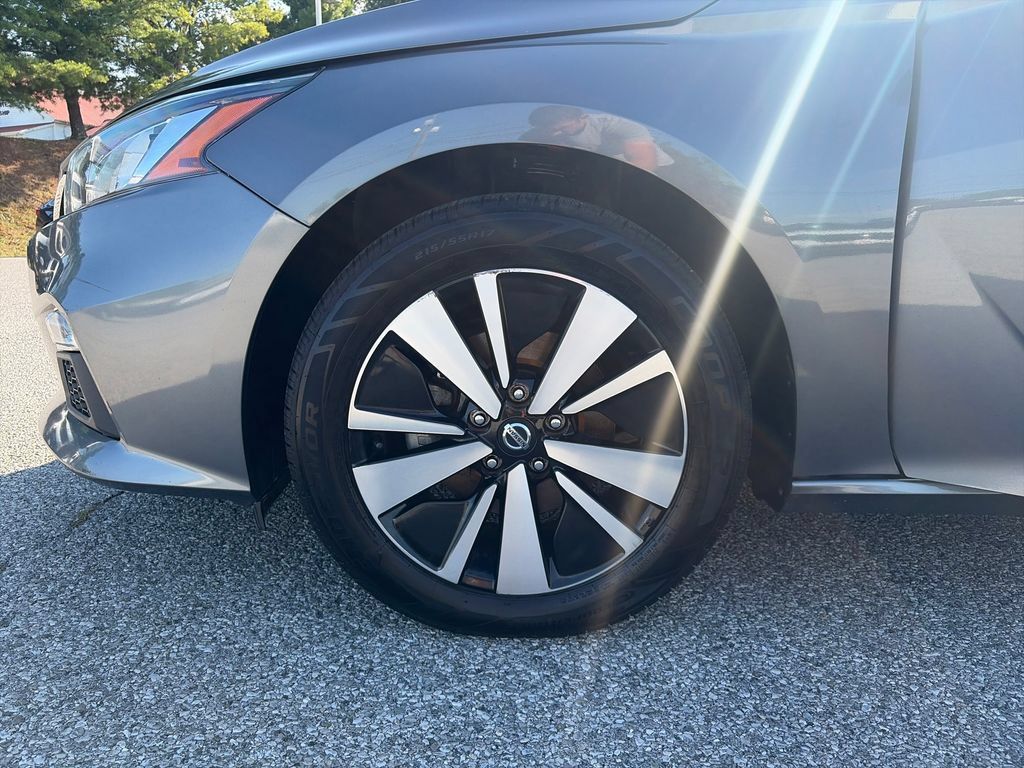 Used 2021 Nissan Altima 2.5 SV AWD/4WD image 26
