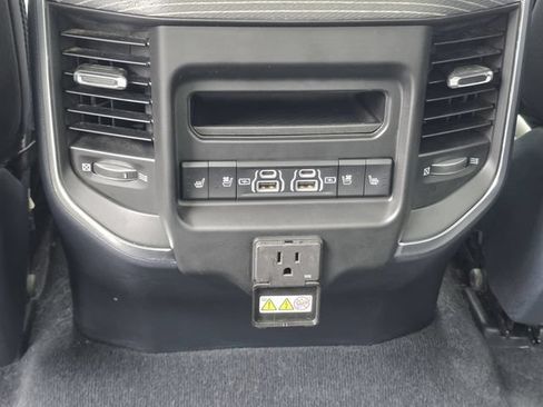 Used 2022 RAM 1500 Limited AWD/4WD image 19