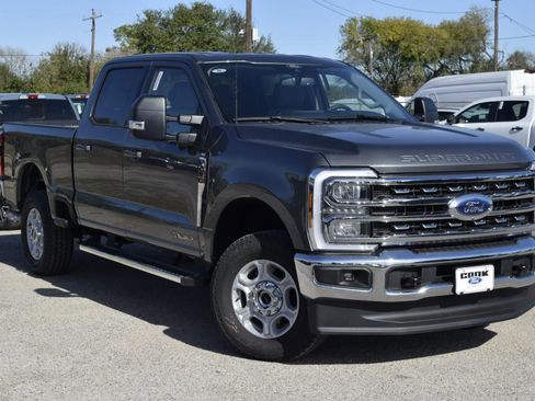 New 2026 Ford F250 XLT w/ XLT Premium Package image 3