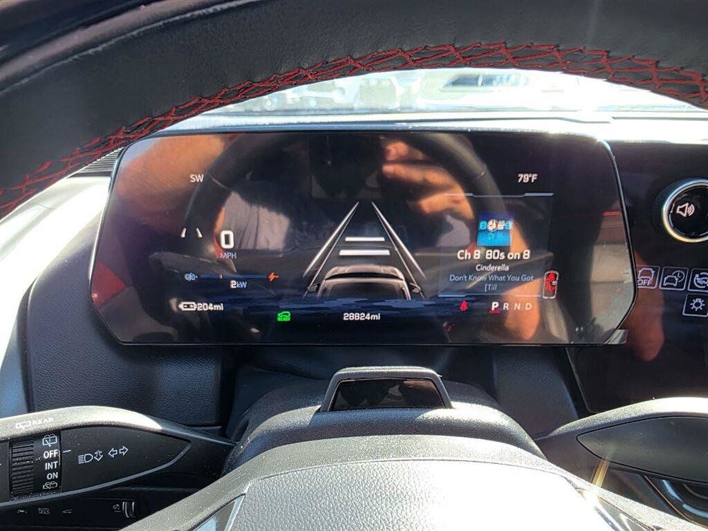 Used 2024 Chevrolet Equinox EV RS FWD image 12