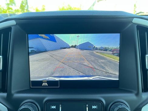 Used 2023 GMC Terrain SLT FWD image 16