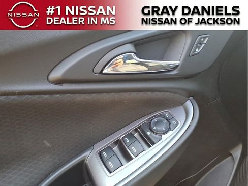 Used 2024 Chevrolet Malibu LT FWD image 10