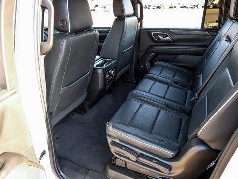 Used 2021 GMC Yukon XL SLT image 40