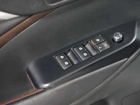 Used 2017 Toyota Highlander Limited FWD image 32
