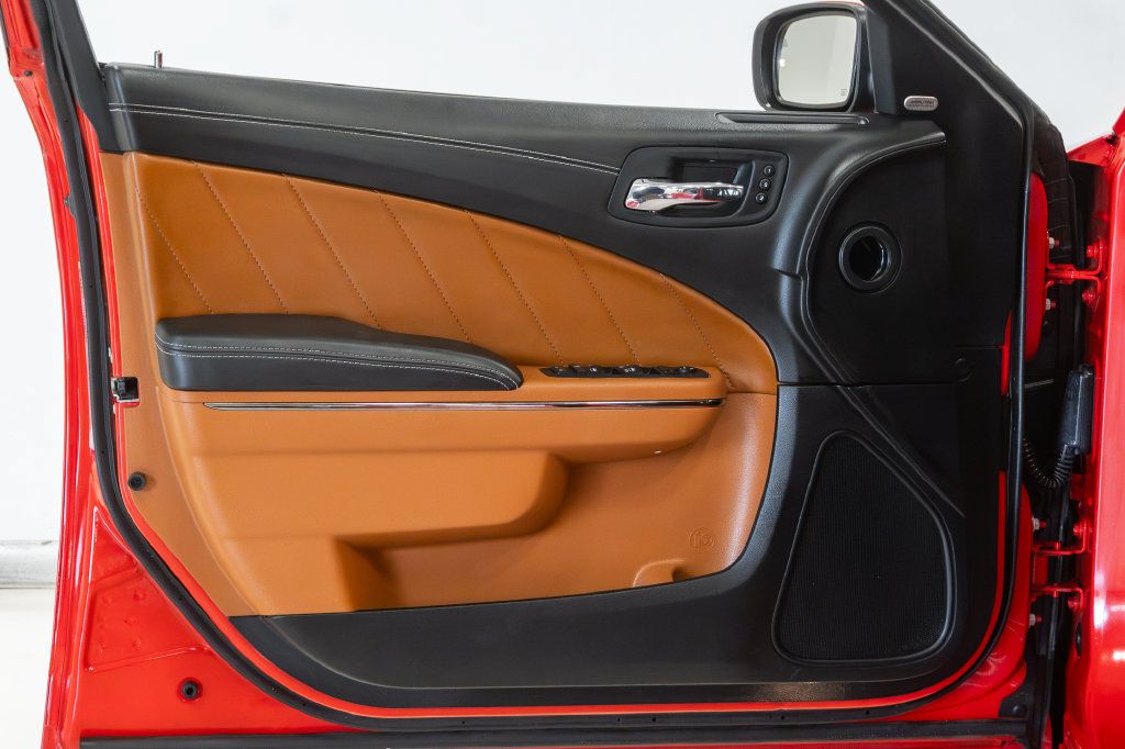 Used 2022 Dodge Charger SRT Hellcat w/ Navigation & Travel Group RWD image 9