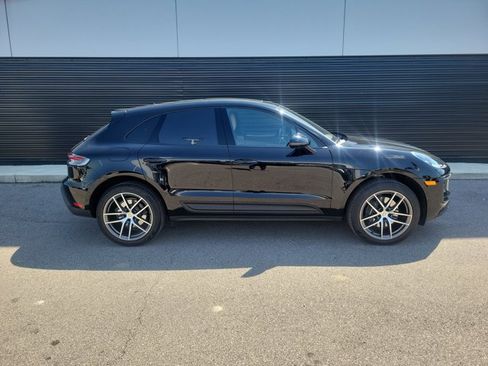 Certified 2025 Porsche Macan AWD/4WD image 6