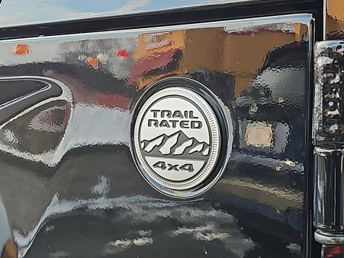 Used 2020 Jeep Wrangler Unlimited Sahara image 32