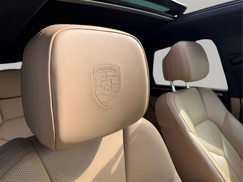 Used 2021 Porsche Macan S image 28