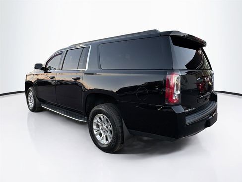 Used 2018 GMC Yukon XL SLE image 5