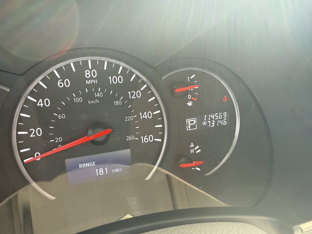 Used 2015 Nissan Quest SV FWD image 18