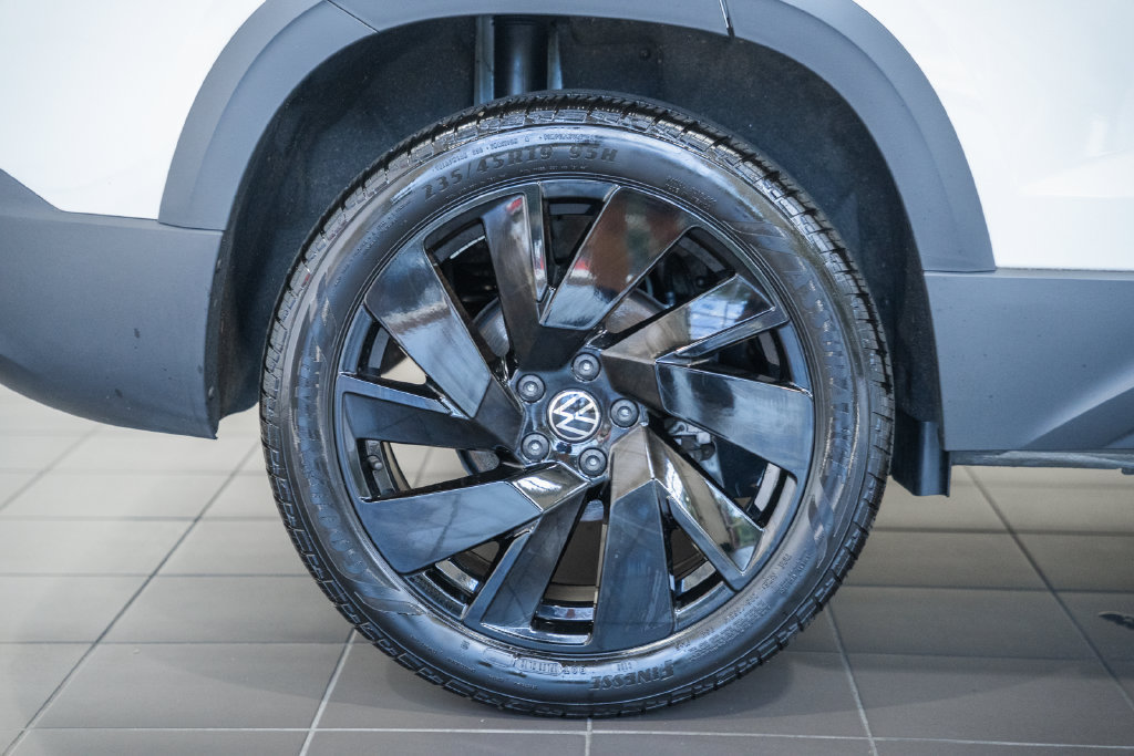 Used 2024 Volkswagen Taos SEL AWD/4WD image 16