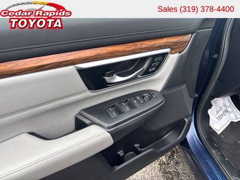Used 2020 Honda CR-V Touring image 12