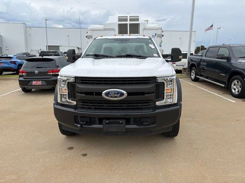 Used 2019 Ford F450 XL w/ Power Equipment Group RWD image 2
