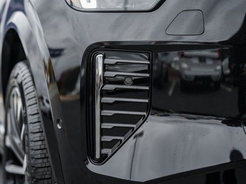 New 2026 Volvo XC90 B6 Plus w/ Protection Package Premier image 13