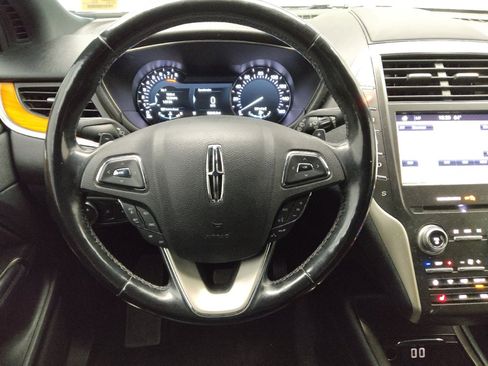 Used 2019 Lincoln MKC Select w/ Select Plus Package AWD/4WD image 22