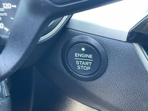 Certified 2022 Ford Escape SEL AWD/4WD image 17