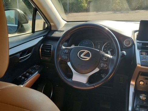 Used 2018 Lexus NX 300 FWD image 22