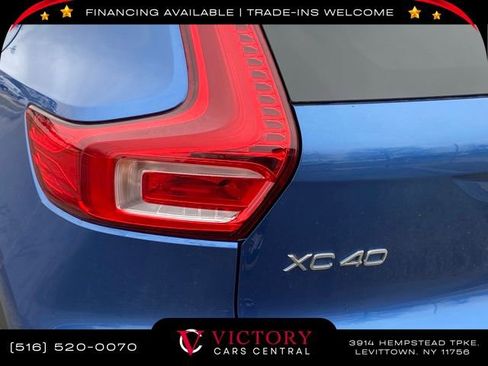 Used 2021 Volvo XC40 T5 R-Design w/ Advanced Package image 9