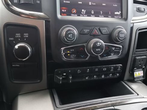 Used 2018 RAM 2500 Laramie w/ Sport Appearance Group AWD/4WD image 12