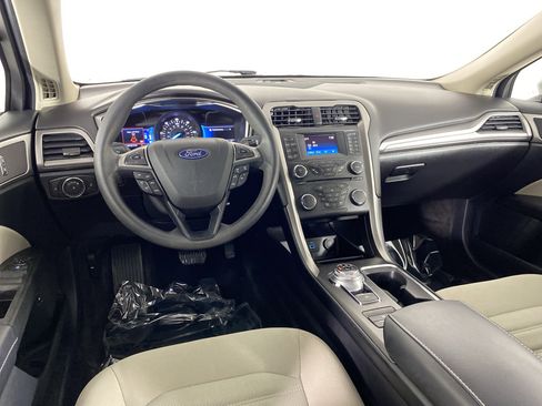 Used 2018 Ford Fusion S image 18