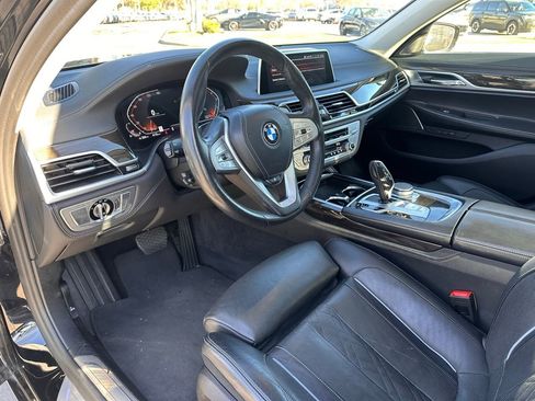 Used 2022 BMW 740i 740i w/ Premium Package image 23