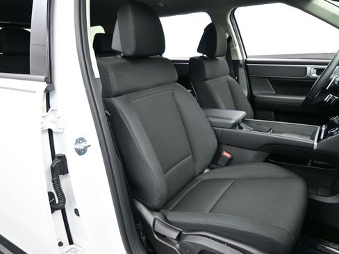 Certified 2026 Hyundai Santa Fe SE AWD/4WD image 13