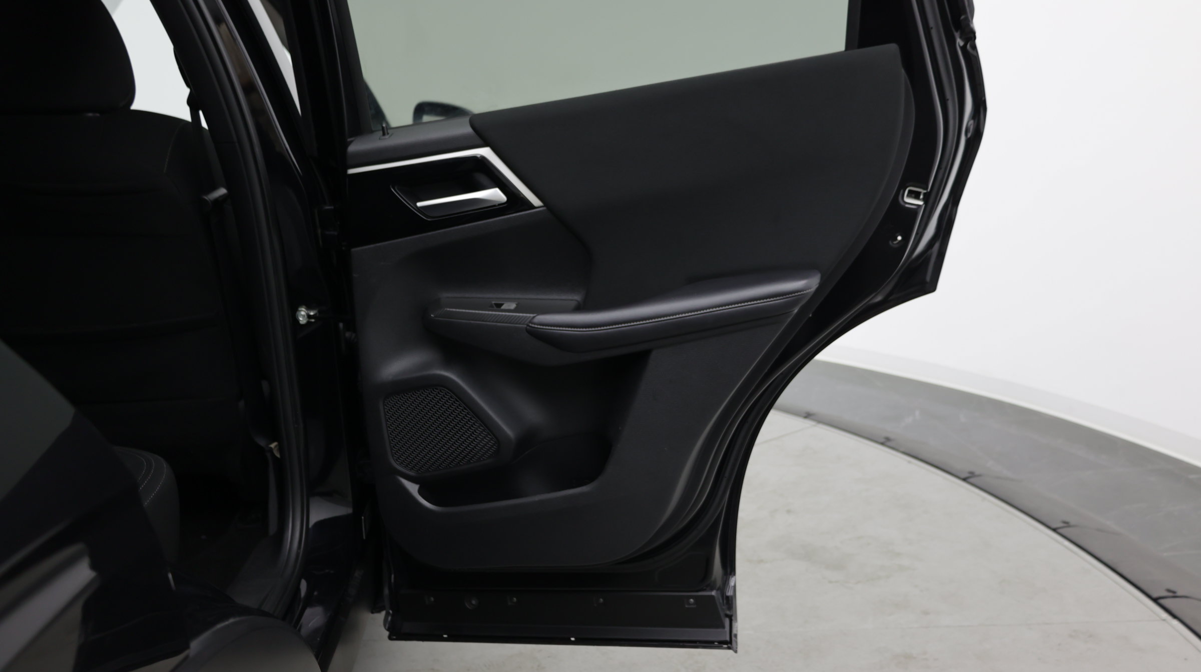 Used 2024 Mitsubishi Outlander ES FWD image 36