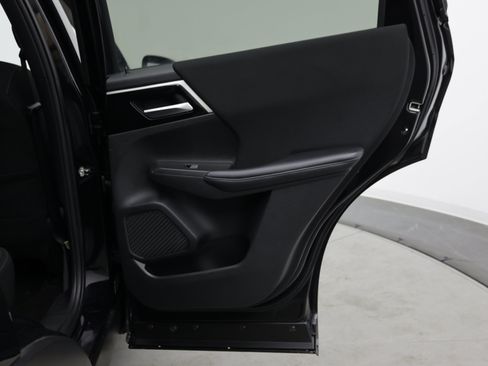 Used 2024 Mitsubishi Outlander ES FWD image 36