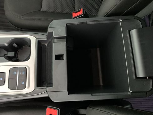 Used 2022 Ford Explorer XLT RWD image 29
