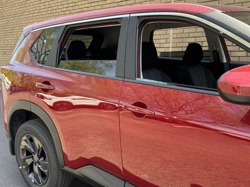 New 2026 Nissan Rogue SV AWD/4WD image 18
