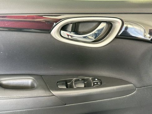 Used 2018 Nissan Sentra SV FWD image 17