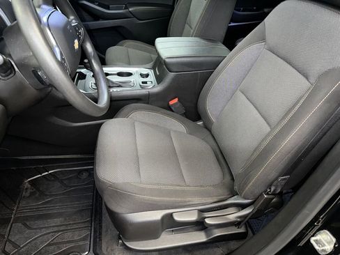 Used 2019 Chevrolet Traverse LS w/ LPO, Blackout Package FWD image 5