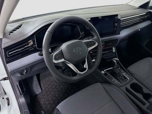 New 2026 Volkswagen Jetta SE FWD image 9