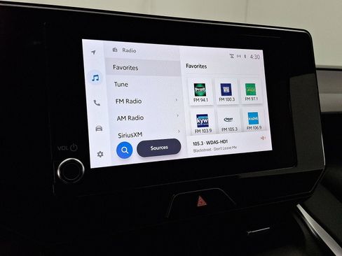 Certified 2023 Toyota Venza LE image 14
