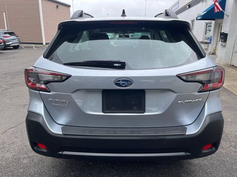 Used 2023 Subaru Outback AWD/4WD image 18