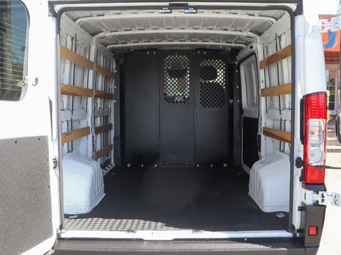Used 2025 RAM ProMaster 2500 w/ U-Haul Equipment Group FWD image 8