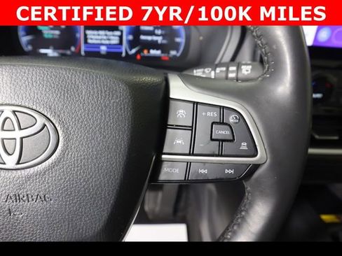 Used 2024 Toyota Grand Highlander Limited image 18
