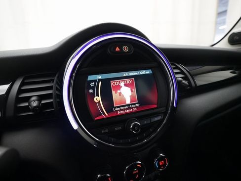 Used 2020 MINI Cooper 4-Door Hardtop image 6