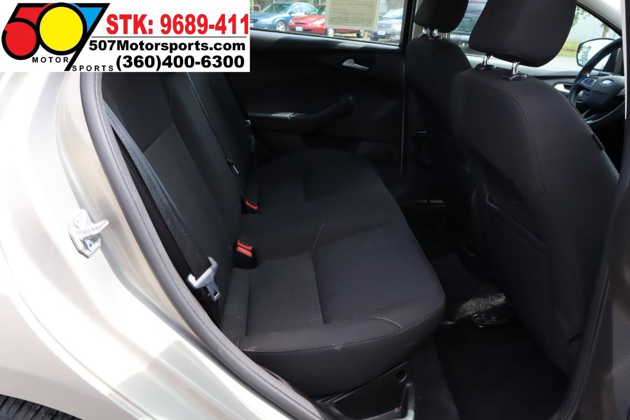 Used 2016 Ford Focus SE FWD image 20