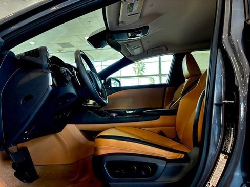 Used 2024 Lexus RZ 300e Premium image 29