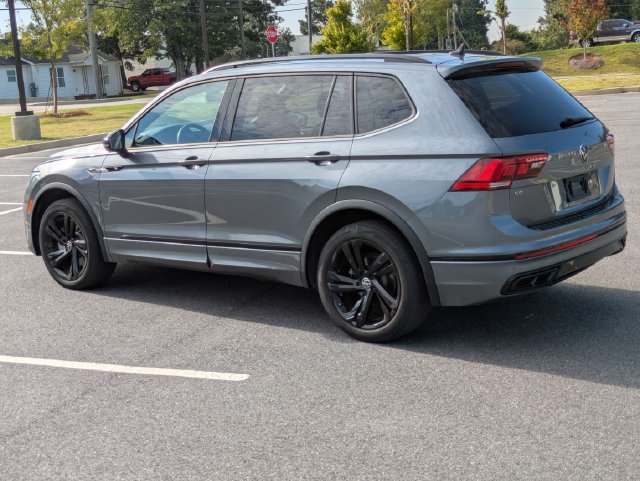 Used 2023 Volkswagen Tiguan SE R-Line FWD image 6