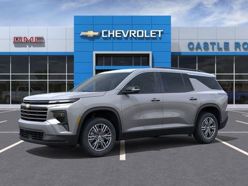 New 2026 Chevrolet Traverse LT image 2