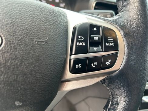 Certified 2022 Ford Explorer XLT w/ Equipment Group 202A image 21