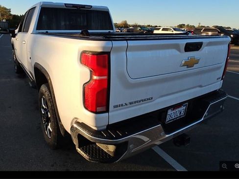 Used 2024 Chevrolet Silverado 2500 LTZ w/ LTZ Convenience Package image 6