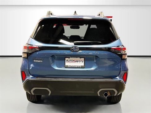Used 2025 Subaru Forester Limited image 6