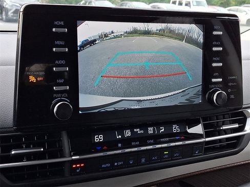 Certified 2024 Toyota Sienna XLE image 20