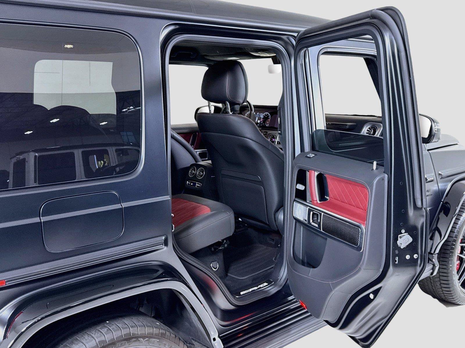 Used 2025 Mercedes-Benz G 63 AMG 4MATIC image 29