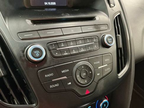 Used 2016 Ford Focus SE FWD image 23