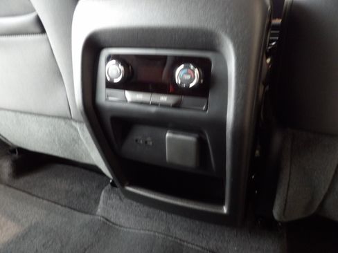 Used 2026 Chevrolet Traverse Z71 w/ Enhanced Driving Package AWD/4WD image 24